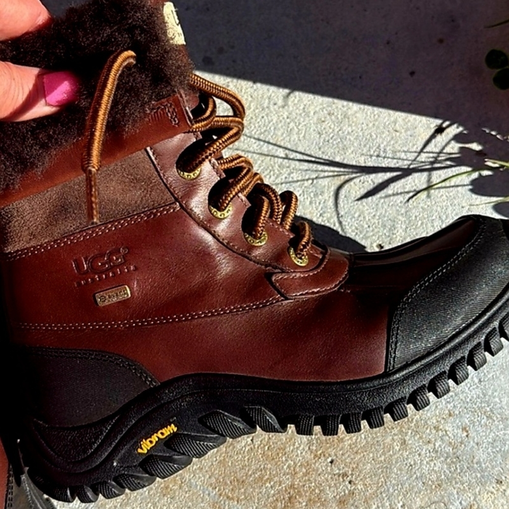 UGG Black and Brown Fluffy Footwear Waterproof - Picture 4 of 15